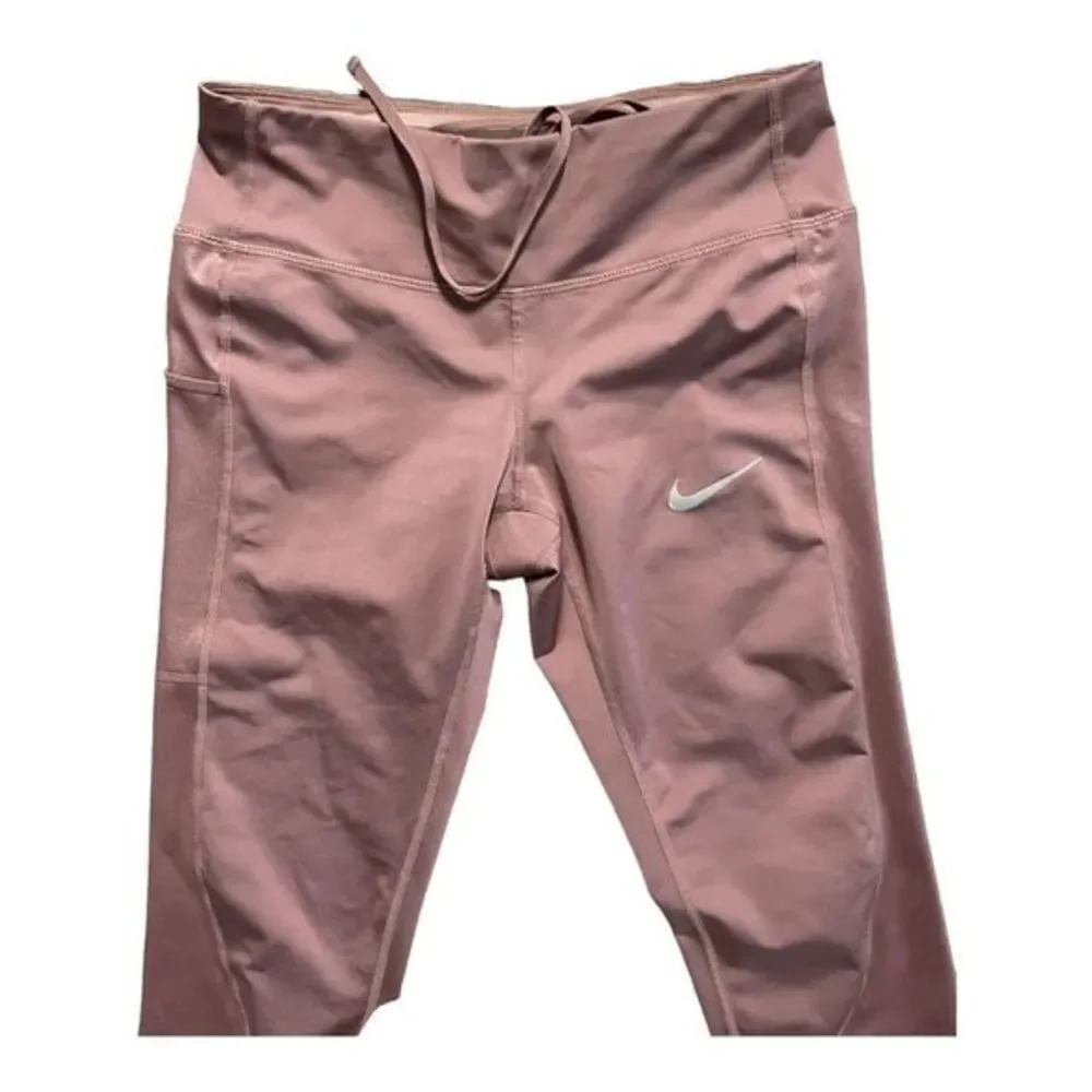 Nike Lux Racer Crop‎ Smokey Mauve Rose Size XS Dri-Fit